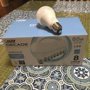 Lightbulbs 8 pack new in box 60 watts
